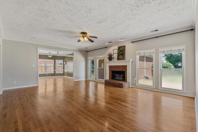 1030 COURTFIELD CV, Collierville, TN 38017