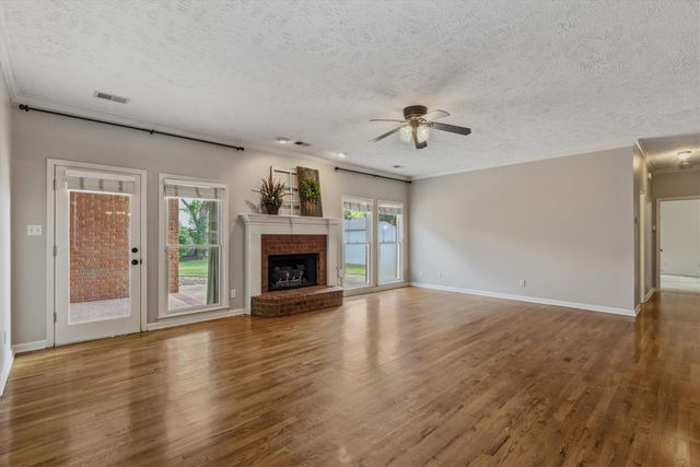 1030 COURTFIELD CV, Collierville, TN 38017