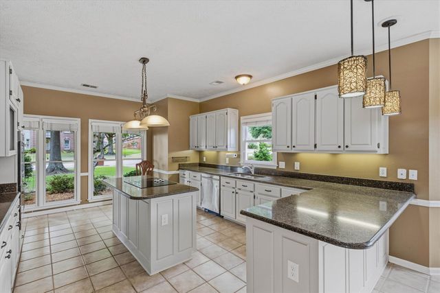 1030 COURTFIELD CV, Collierville, TN 38017