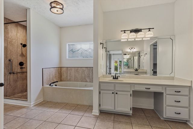 1030 COURTFIELD CV, Collierville, TN 38017