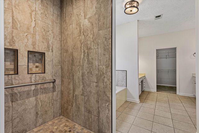 1030 COURTFIELD CV, Collierville, TN 38017