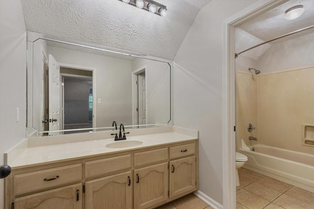1030 COURTFIELD CV, Collierville, TN 38017