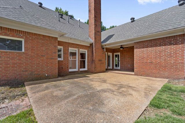 1030 COURTFIELD CV, Collierville, TN 38017