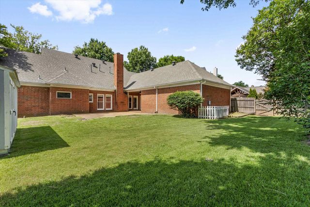 1030 COURTFIELD CV, Collierville, TN 38017
