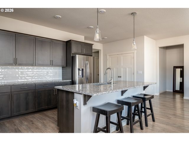 37451 PINK St, Sandy, OR 97055