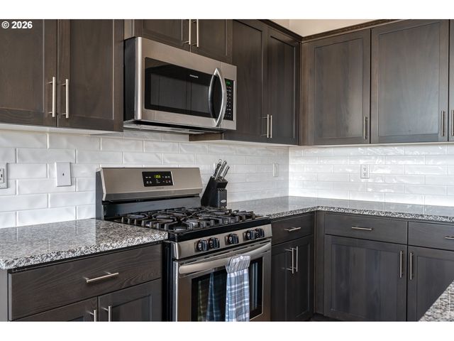 37451 PINK St, Sandy, OR 97055