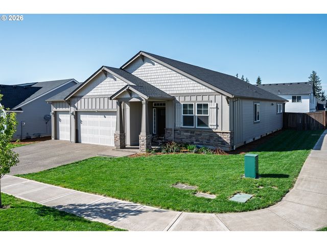 37451 PINK St, Sandy, OR 97055