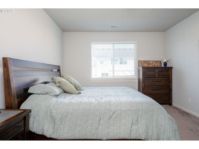 37451 PINK St, Sandy, OR 97055