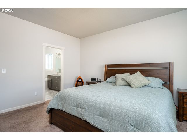 37451 PINK St, Sandy, OR 97055