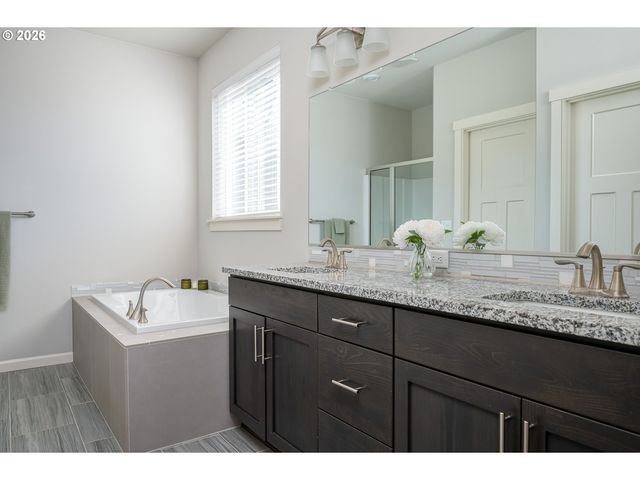 37451 PINK St, Sandy, OR 97055