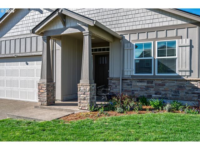 37451 PINK St, Sandy, OR 97055