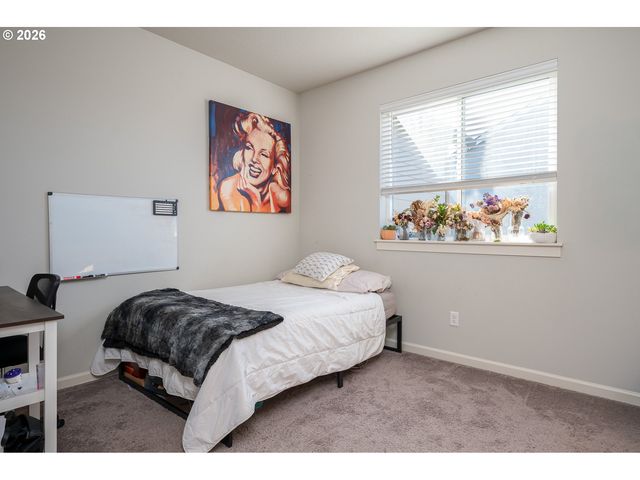 37451 PINK St, Sandy, OR 97055