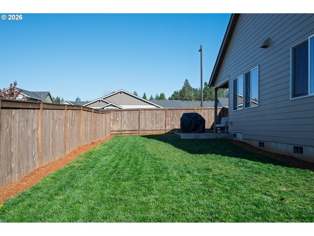 37451 PINK St, Sandy, OR 97055