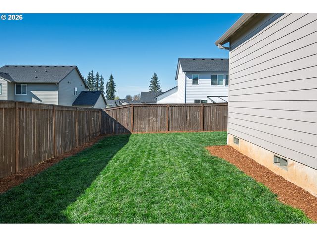 37451 PINK St, Sandy, OR 97055