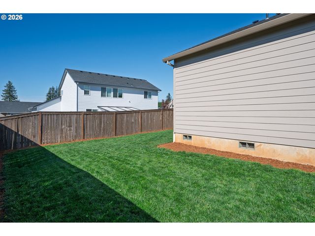 37451 PINK St, Sandy, OR 97055