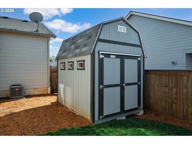 37451 PINK St, Sandy, OR 97055