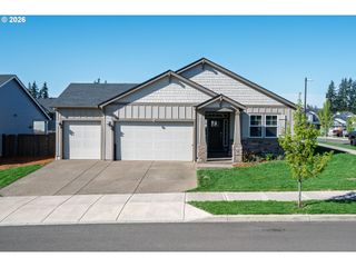 37451 PINK St, Sandy, OR 97055