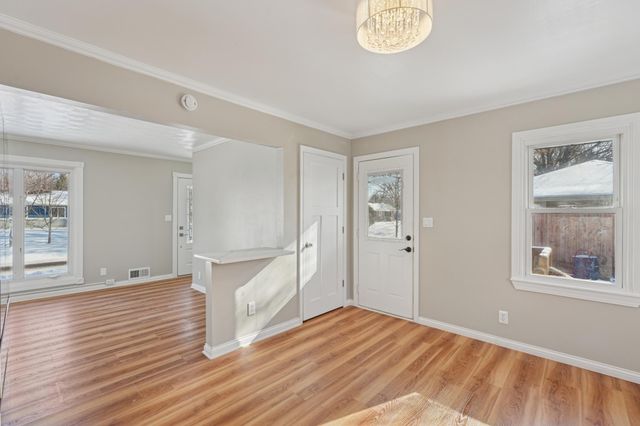 761 Bartelmy Lane N, Maplewood, MN 55119