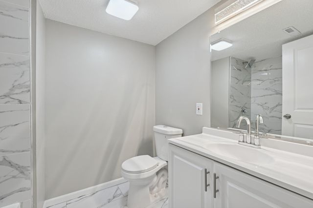 761 Bartelmy Lane N, Maplewood, MN 55119