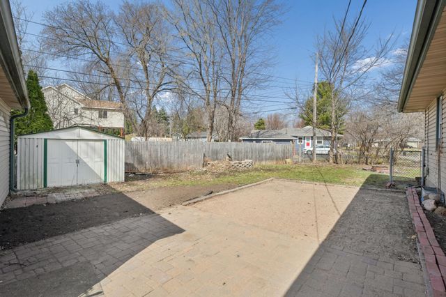 761 Bartelmy Lane N, Maplewood, MN 55119