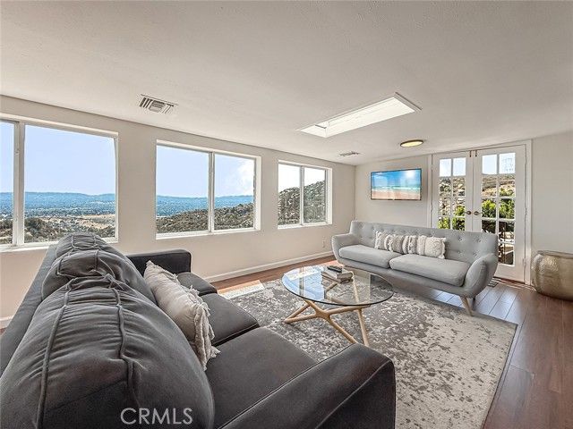 10200 Lilac, Chatsworth (los Angeles), CA 93063