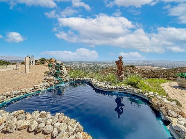 10200 Lilac, Chatsworth (los Angeles), CA 93063