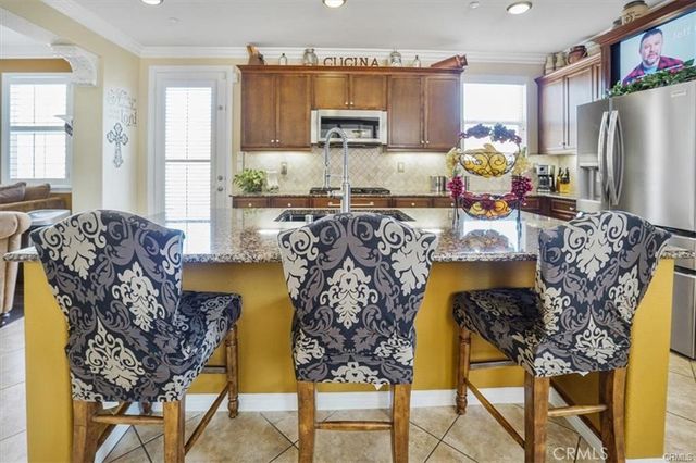 5003 THORNBERRY WAY, Fontana, CA 92336