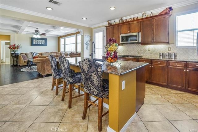 5003 THORNBERRY WAY, Fontana, CA 92336
