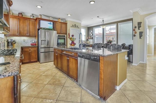 5003 THORNBERRY WAY, Fontana, CA 92336