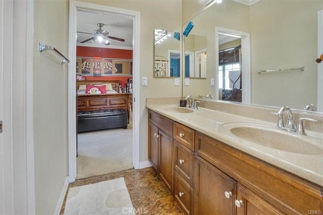 5003 THORNBERRY WAY, Fontana, CA 92336