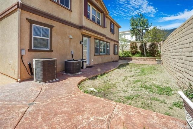 5003 THORNBERRY WAY, Fontana, CA 92336
