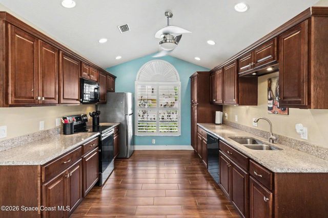 1611 Clover Circle, Melbourne, FL 32935
