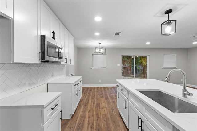 7024 Payte Lane, North Richland Hills, TX 76182