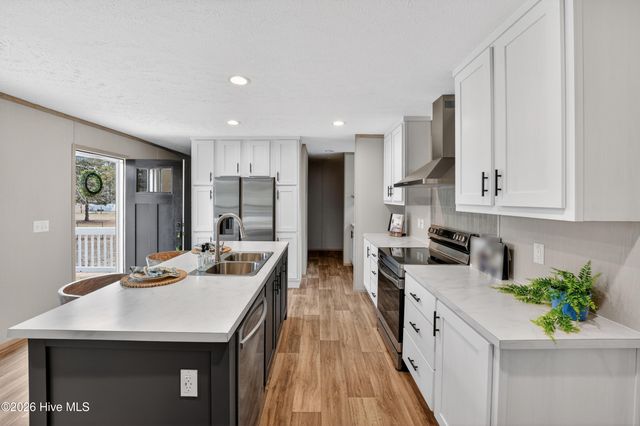 108 Pond View Circle, Hampstead, NC 28443