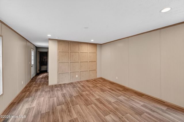 108 Pond View Circle, Hampstead, NC 28443