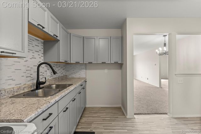 26415 W 7 Mile Road 218, Redford Charter Township, MI 48240