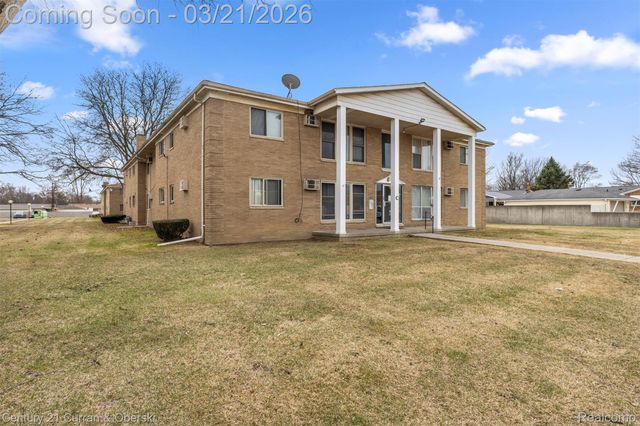 26415 W 7 Mile Road 218, Redford Charter Township, MI 48240