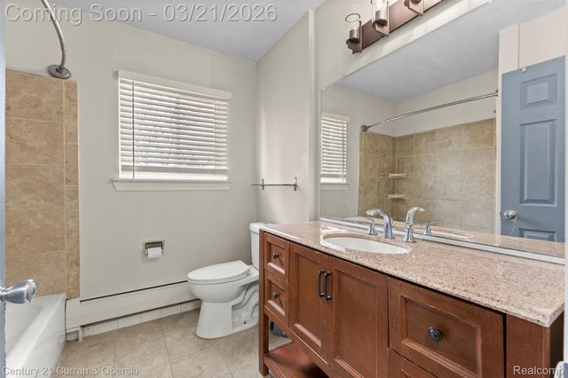 26415 W 7 Mile Road 218, Redford Charter Township, MI 48240