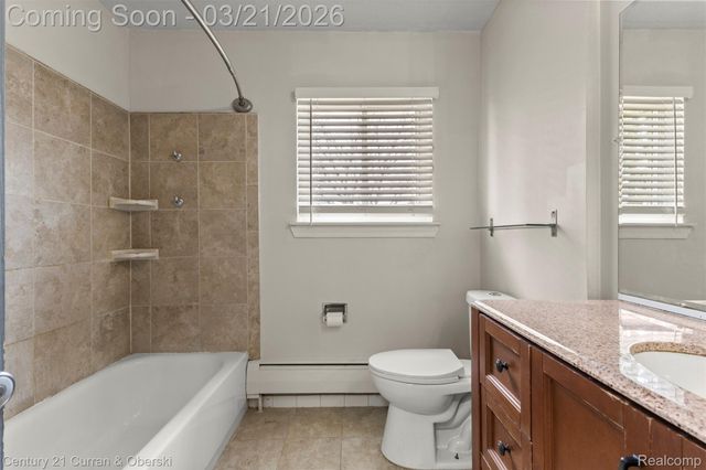 26415 W 7 Mile Road 218, Redford Charter Township, MI 48240