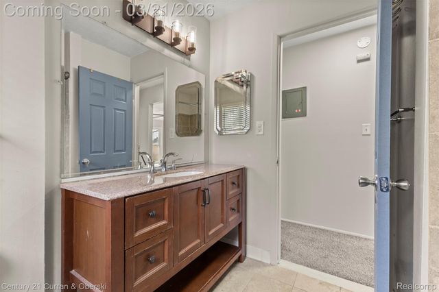 26415 W 7 Mile Road 218, Redford Charter Township, MI 48240