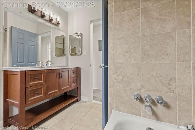 26415 W 7 Mile Road 218, Redford Charter Township, MI 48240