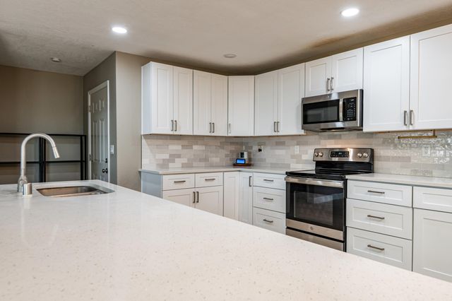 12205 Victoria Falls Drive NE, Albuquerque, NM 87111