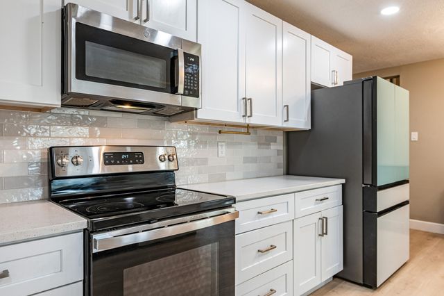 12205 Victoria Falls Drive NE, Albuquerque, NM 87111