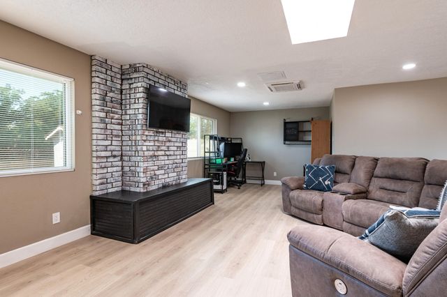 12205 Victoria Falls Drive NE, Albuquerque, NM 87111