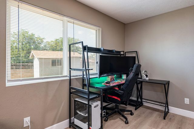 12205 Victoria Falls Drive NE, Albuquerque, NM 87111