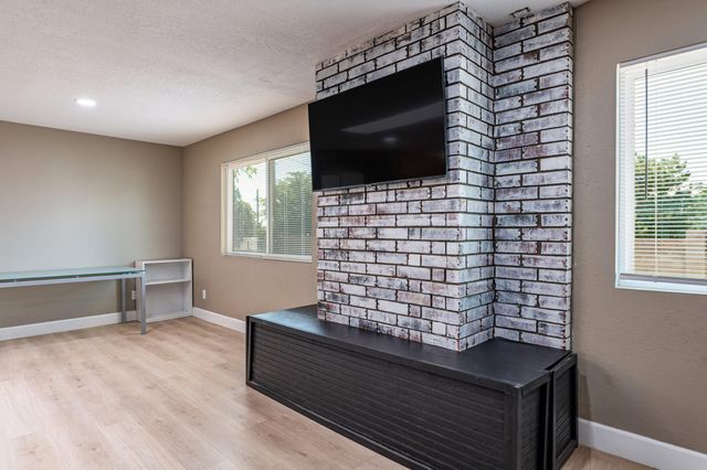12205 Victoria Falls Drive NE, Albuquerque, NM 87111
