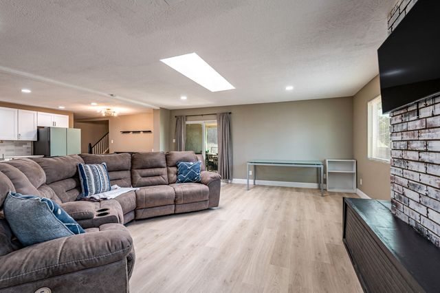 12205 Victoria Falls Drive NE, Albuquerque, NM 87111