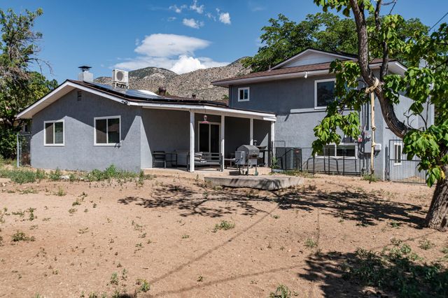 12205 Victoria Falls Drive NE, Albuquerque, NM 87111