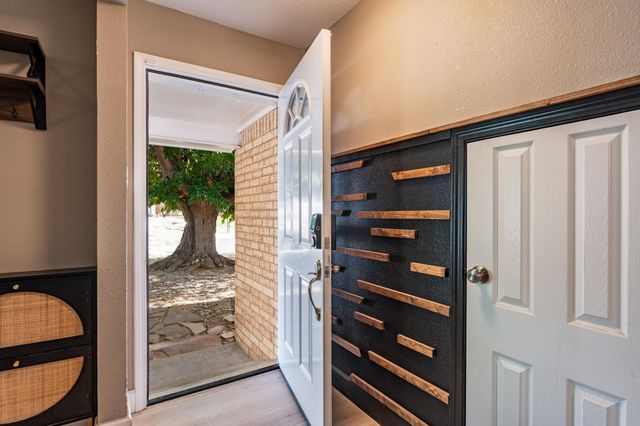 12205 Victoria Falls Drive NE, Albuquerque, NM 87111