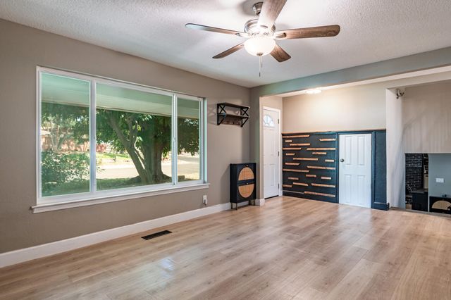 12205 Victoria Falls Drive NE, Albuquerque, NM 87111